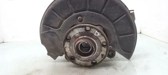 Volkswagen PASSAT B6 Front wheel hub spindle knuckle