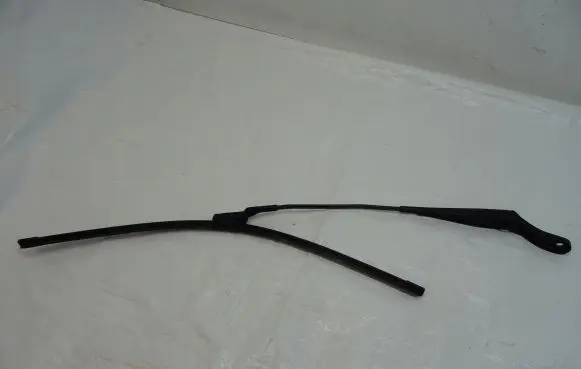 Peugeot 307 Front wiper blade arm 9673291980