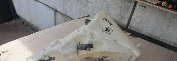 Jaguar XJ X351 Windshield washer fluid reservoir/tank 8X2317B613BF