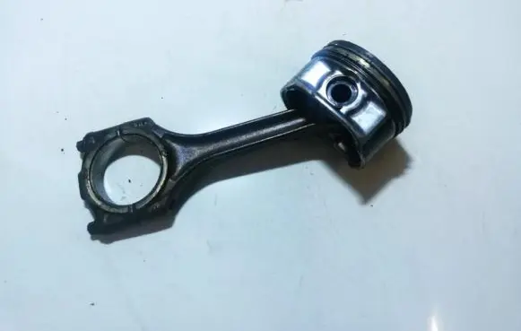 Audi A6 S6 C5 4B Piston with connecting rod