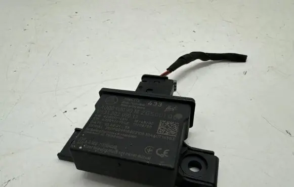 Mercedes-Benz CLA C118 X118 Tire pressure control unit A0009009018