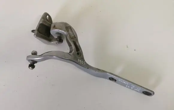Mercedes-Benz E W211 Tailgate/trunk/boot hinge