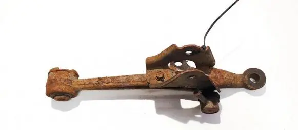 Lexus IS 200-300 Front lower control arm/wishbone