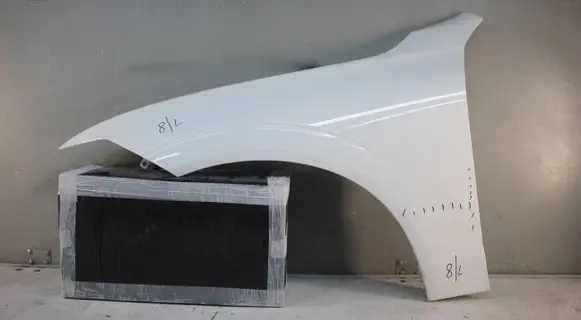 Volvo XC60 Fender mounting bracket