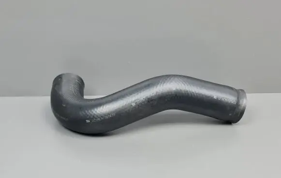 Intercooler hose/pipe