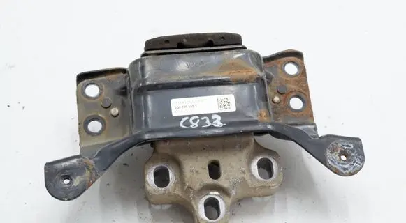 Volkswagen Golf VII Engine mount bracket 5Q0199555T 03062013