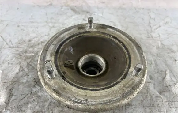 BMW 3 E46 Front upper strut mount 