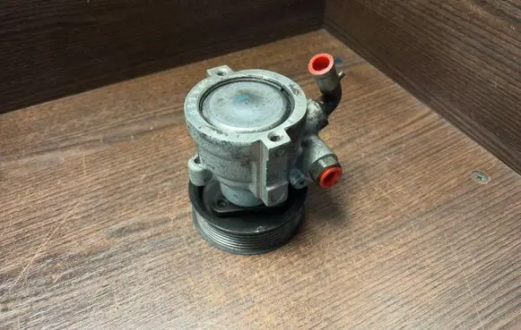 Iveco Daily 3rd gen Power steering pump 504238603 26115970