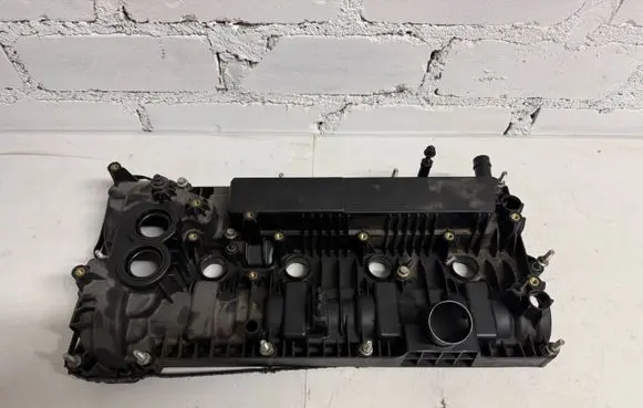Ford Mustang VI Rocker cam cover GB5E6K271 PA66GF25M15