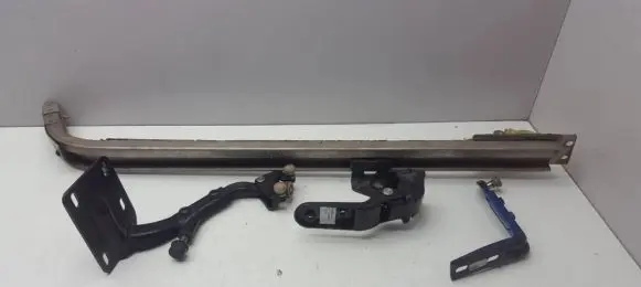 Mercedes-Benz Vaneo W414 Sliding door bottom rail A4147600547