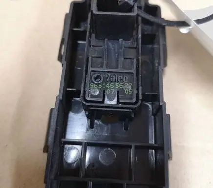 Citroen C4 I Electric window control switch 9651465677