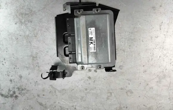 Renault Zoe Engine control unit/module 237d40399r