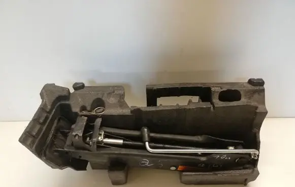 Audi Q5 SQ5 Tool box 8R0012109A