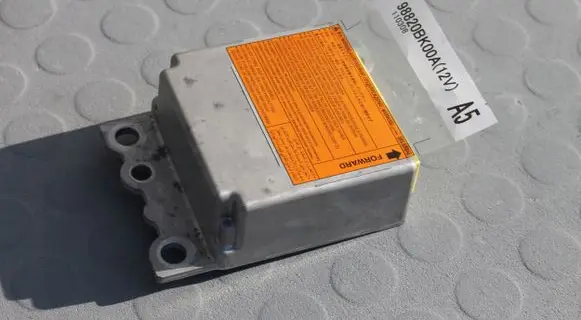 Nissan Qashqai Airbag control unit/module 98820BK00A