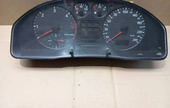 Audi A4 S4 B5 8D Speedometer (instrument cluster) 8D0919860E 110008870001