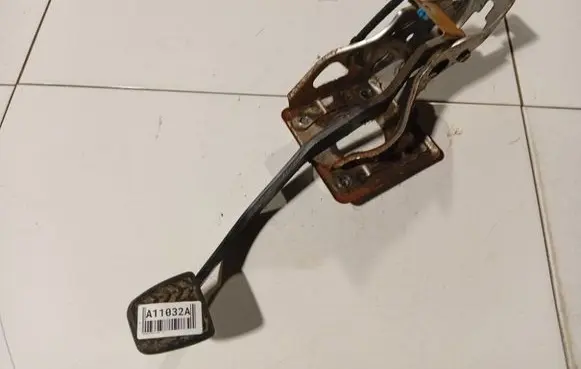 Toyota Corolla E120 E130 Brake pedal 