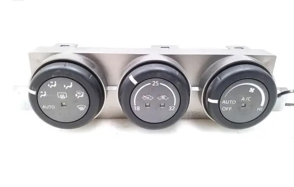 Nissan X-Trail T30 Air conditioner control unit module 27500EQ310
