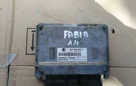 Skoda Fabia Mk1 (6Y) Engine control unit/module 047906033C 5WP4419908