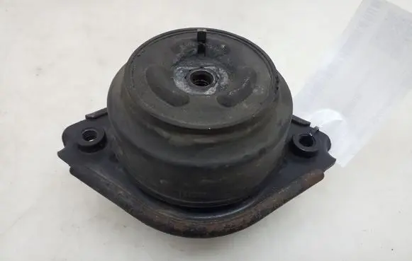 Mercedes-Benz ML W164 Engine mount bracket A2512402917
