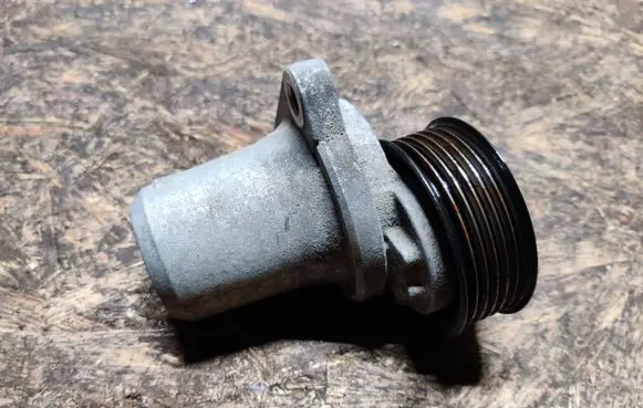 Mazda 3 II Generator/alternator belt tensioner 162604102320
