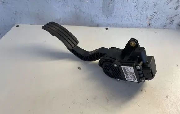Renault Laguna III Accelerator throttle pedal 0280755085 180050001R