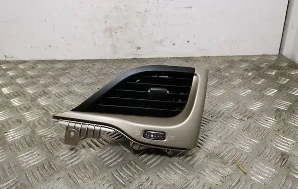 Jeep Cherokee Dashboard side air vent grill/cover trim 75528A01