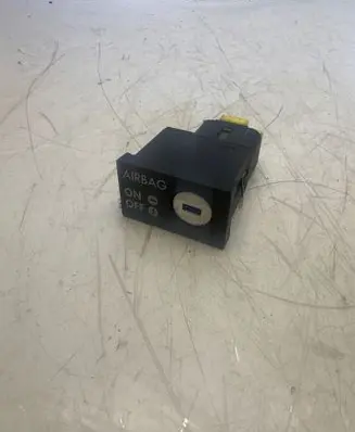 Seat Leon (1M) Passenger airbag on/off switch 6Q0919237