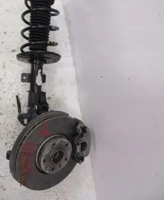Front wheel hub spindle knuckle