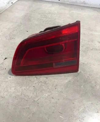 Volkswagen Touran II Tailgate rear/tail lights 1T0945094A