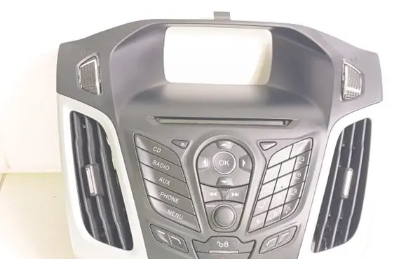 Head unit multimedia control