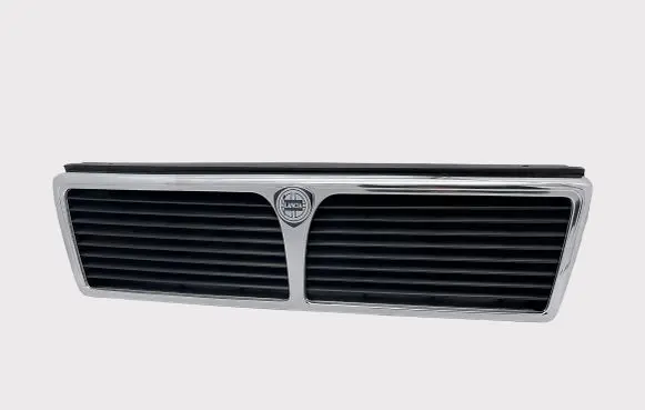 Lancia Thema Front grill 82433777 82455300