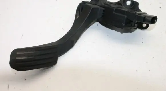 Ford Mondeo MK IV Accelerator throttle pedal 6G929F836SD