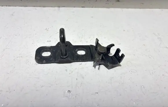Mazda 626 Tailgate lock loop/hook striker