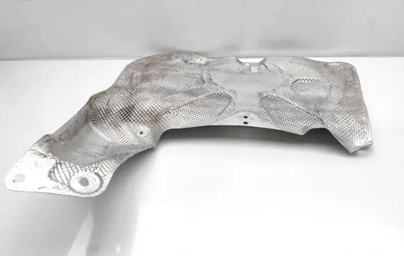 Peugeot 3008 II Heat shield in engine bay 9674308680 9819372480
