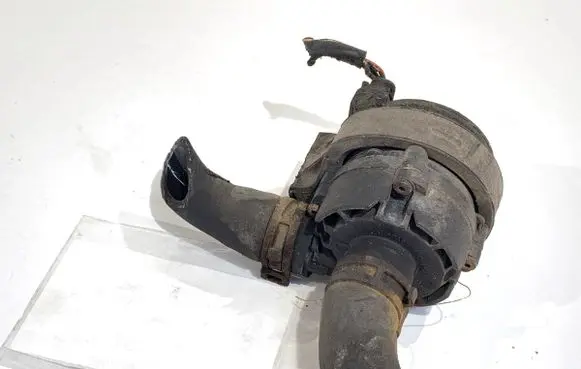 Skoda Rapid (NH) Oil filter mounting bracket 5G0965567