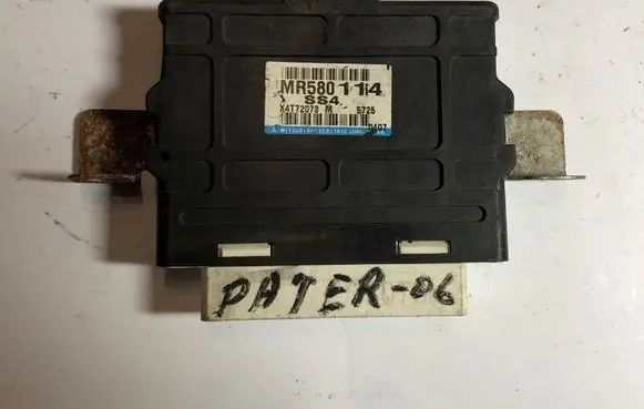 Mitsubishi Pajero ABS control unit/module MR580114 X4T72073M X4T72073M5725