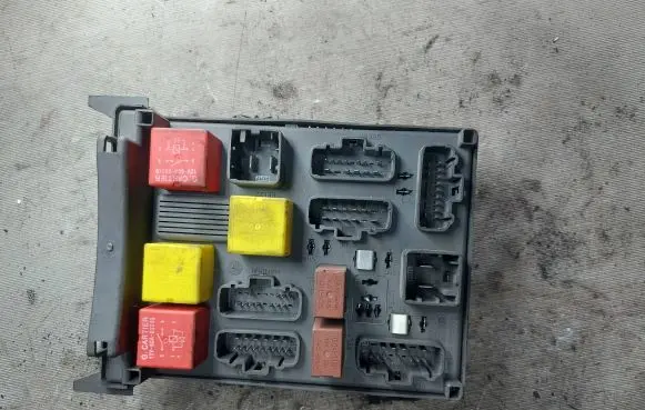 Renault Espace - Grand espace IV Comfort/convenience module 8200283812 8200004201E 518832001