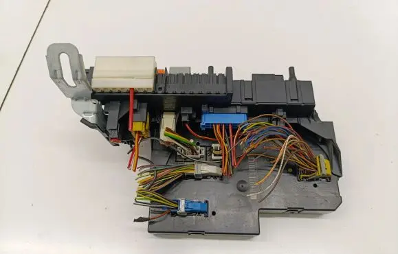 Mercedes-Benz E W212 Fuse module 2129005101