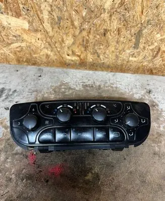 Mercedes-Benz C W203 Climate control unit A2098300085 9140010497 C187959