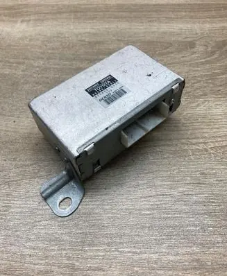 Toyota Sienna XL20 II Cruise control unit/module 8824045011