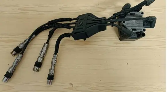 Skoda Fabia Mk2 (5J) Ignition plug leads R0101C00100