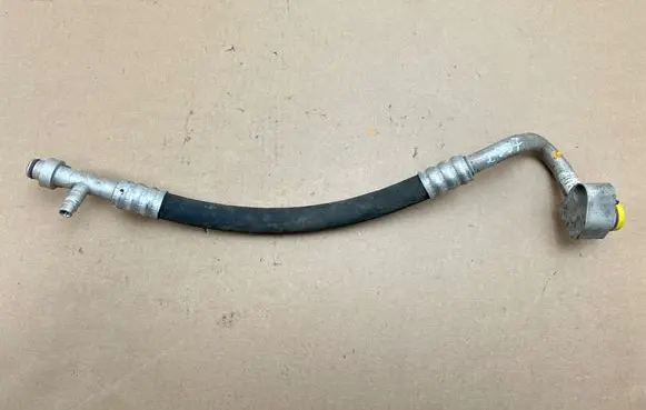 Mercedes-Benz C W204 Air conditioning (A/C) pipe/hose A2048302216