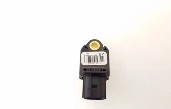 Toyota Auris 150 Airbag deployment crash/impact sensor 8983102060