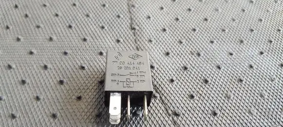 Renault Megane I Other relay 7700414484 29201041