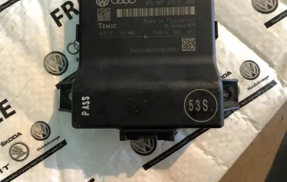 Audi A5 8T 8F Gateway control module 8T0907468AB 8T0907468