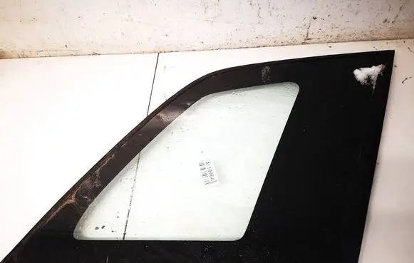 Suzuki Grand Vitara II Rear side window 