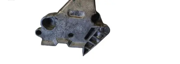 Volkswagen Golf Plus Engine mounting bracket 03G199207A V550K1582
