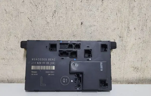 Mercedes-Benz E W211 Door control unit/module 2118208385 00006801