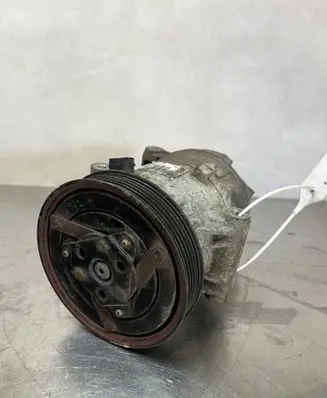 Renault Megane II Air conditioning (A/C) compressor (pump) 8200470242