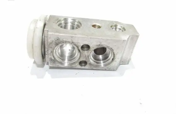 KIA Sportage Air conditioning (A/C) expansion valve 